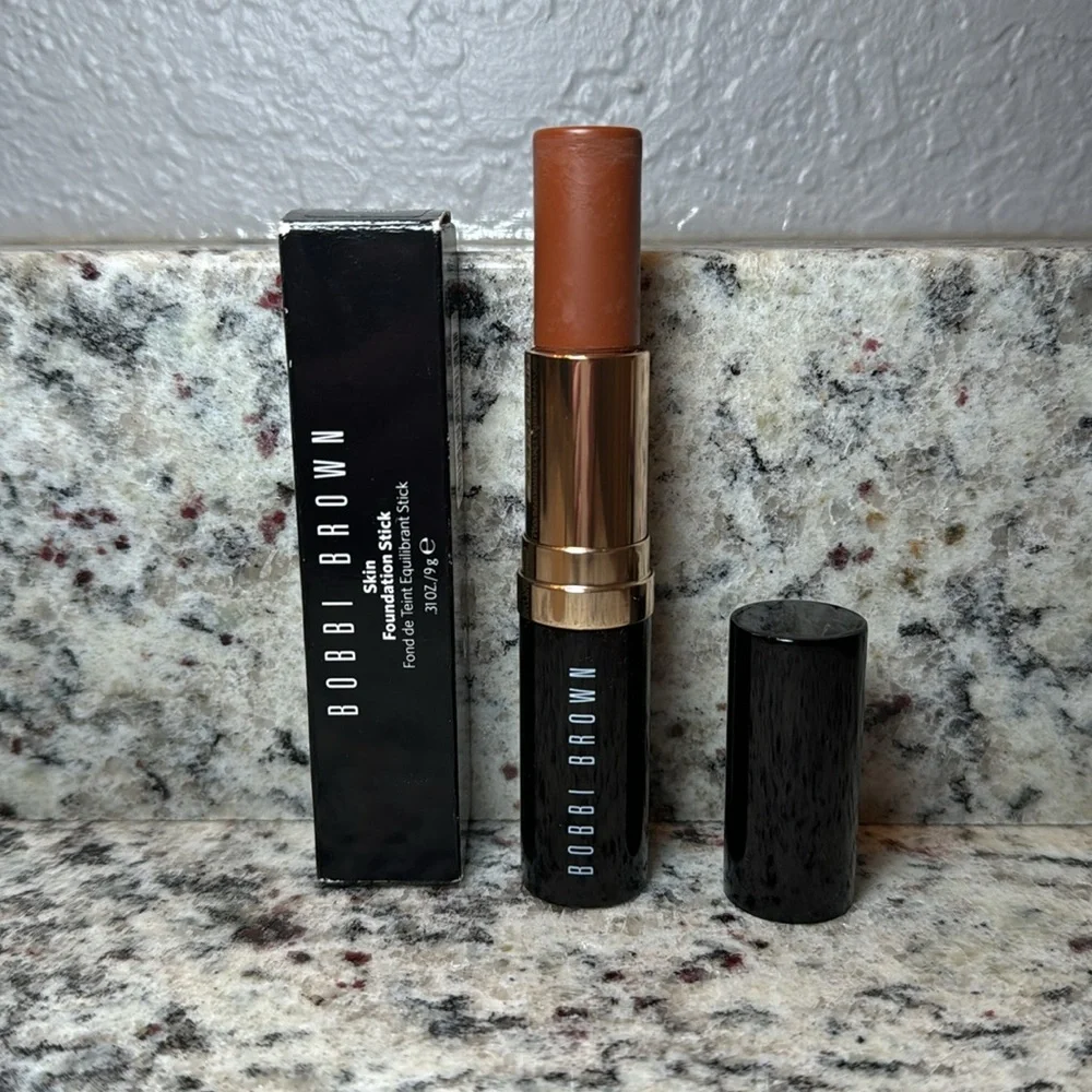 Bobbi Brown Walnut Skin Foundation Stick